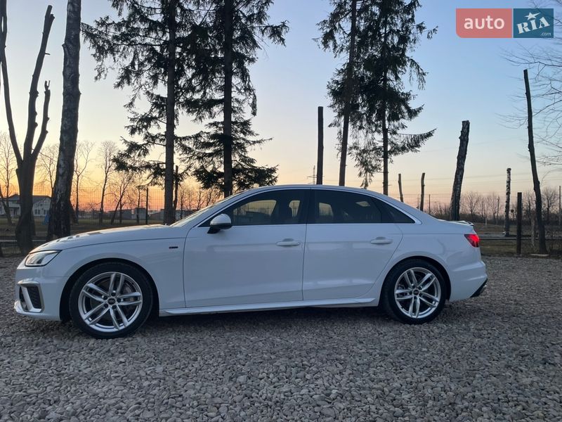 Седан Audi A4 2023 в Стрые