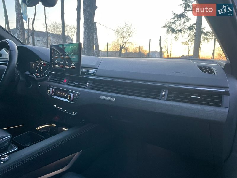 Седан Audi A4 2023 в Стрые