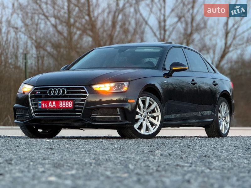 Седан Audi A4 2018 в Дрогобичі