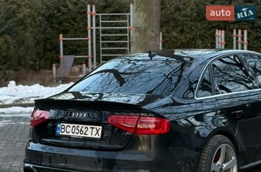 Седан Audi A4 2013 в Львове