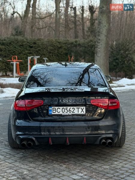 Седан Audi A4 2013 в Львове