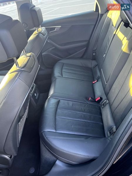 Седан Audi A4 2017 в Киеве