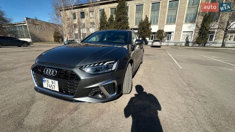 Седан Audi A4 2022 в Днепре