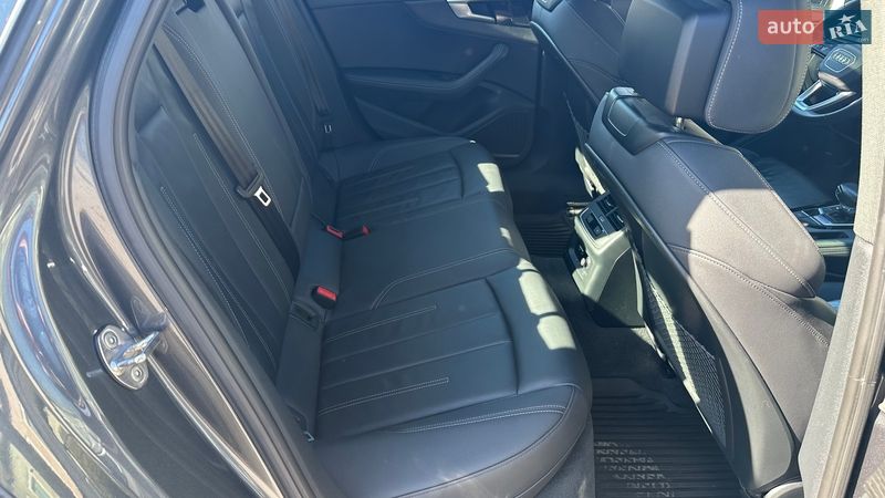 Седан Audi A4 2022 в Днепре