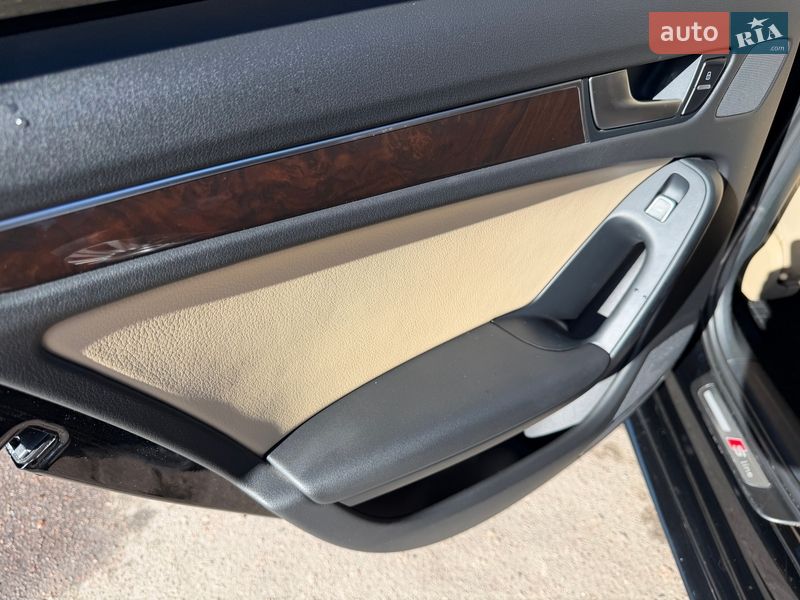 Седан Audi A4 2015 в Черкасах