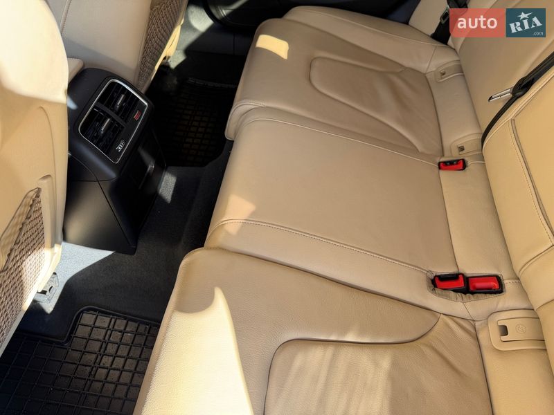 Седан Audi A4 2015 в Черкасах