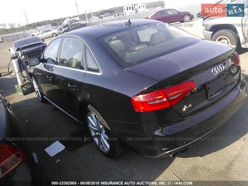 Седан Audi A4 2015 в Черкасах