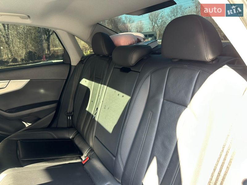Седан Audi A4 2017 в Трускавце