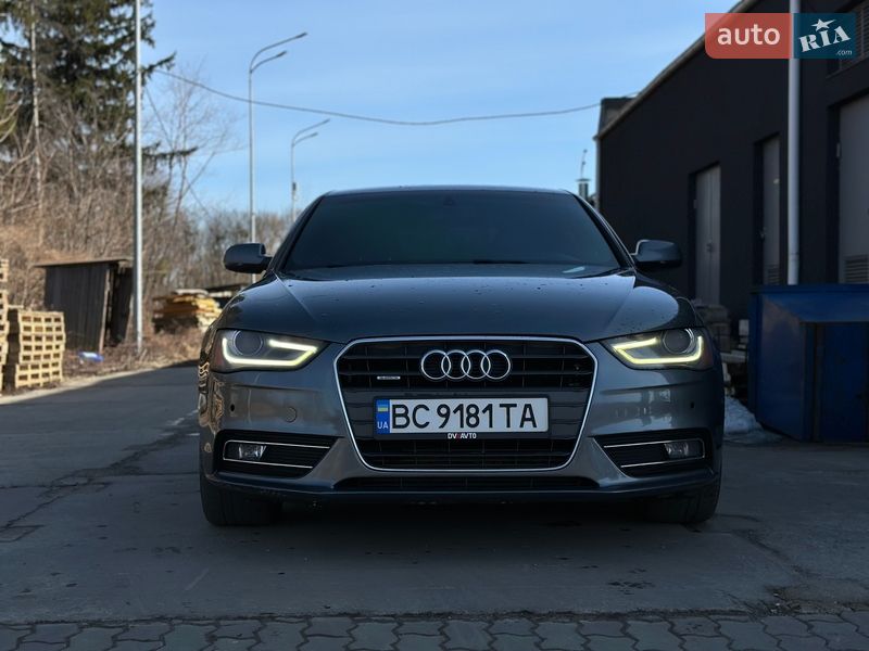 Седан Audi A4 2012 в Стрию
