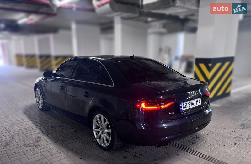 Седан Audi A4 2013 в Виннице