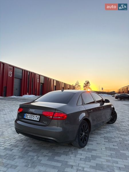 Седан Audi A4 2014 в Львові