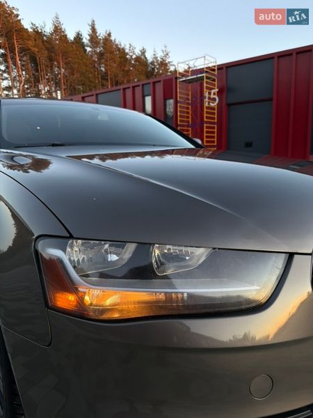 Седан Audi A4 2014 в Львові