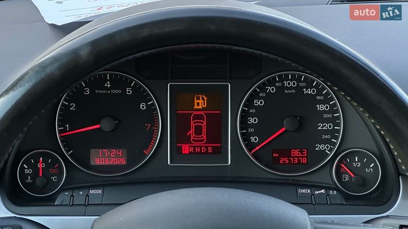 Седан Audi A4 2005 в Самборе