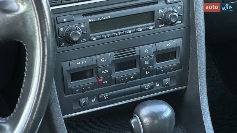 Седан Audi A4 2005 в Самборе