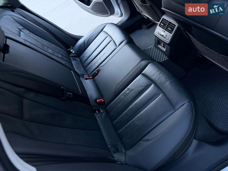 Седан Audi A4 2016 в Одесі