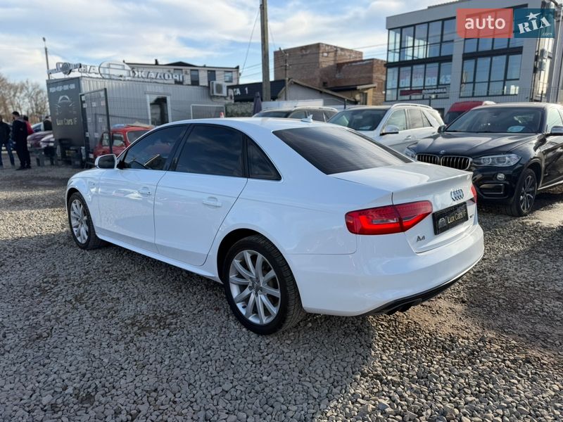 Седан Audi A4 2014 в Ивано-Франковске
