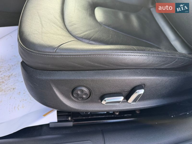 Седан Audi A4 2014 в Ивано-Франковске