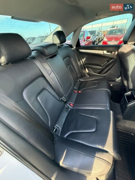 Седан Audi A4 2014 в Ивано-Франковске