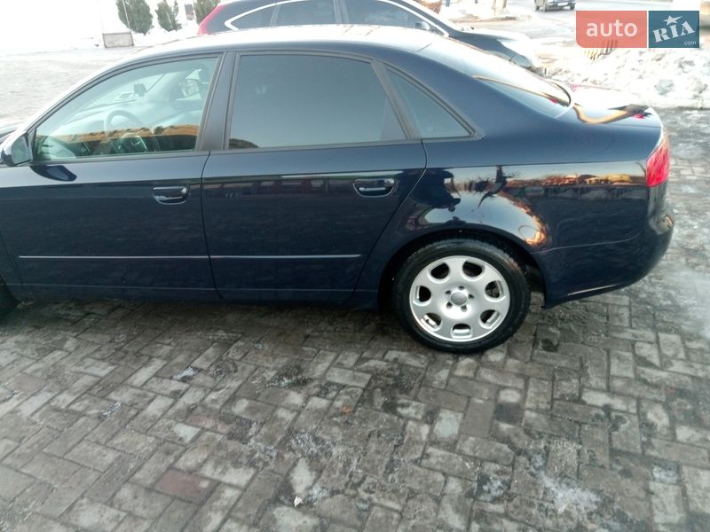 Седан Audi A4 2005 в Чернівцях