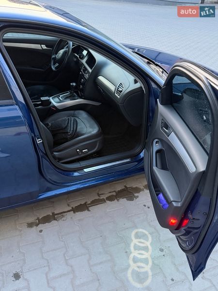 Седан Audi A4 2013 в Львові