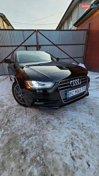 Седан Audi A4 2013 в Львові