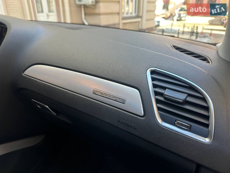 Седан Audi A4 2015 в Киеве