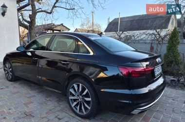 Седан Audi A4 2020 в Карловке