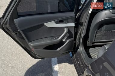 Седан Audi A4 2018 в Виннице