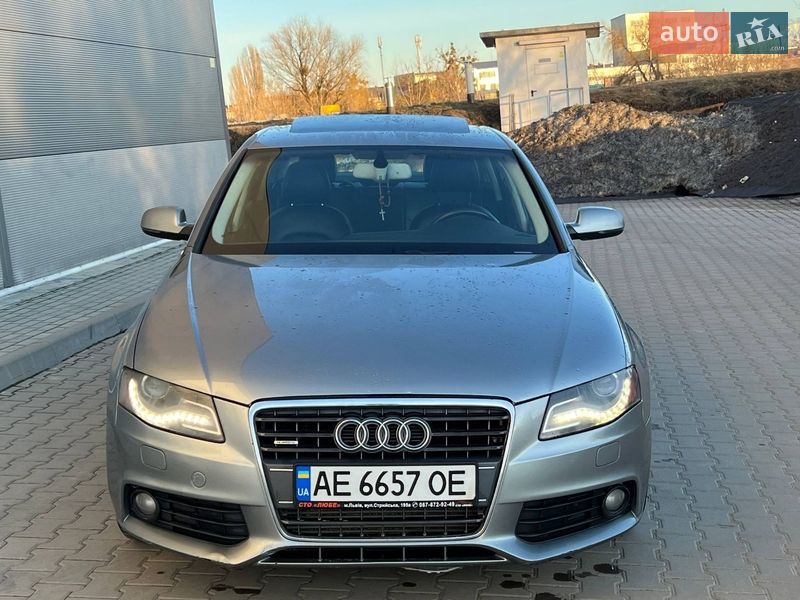 Седан Audi A4 2010 в Киеве