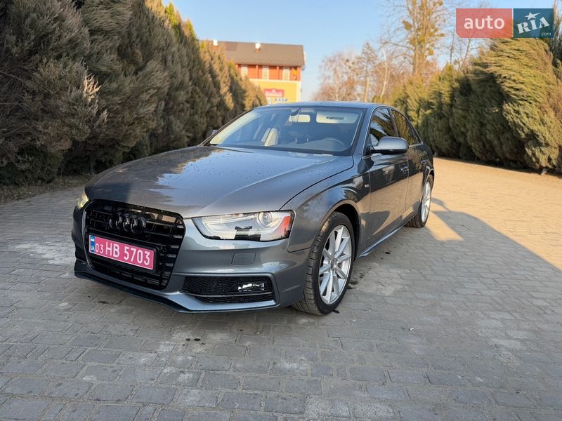 Седан Audi A4 2014 в Самборі