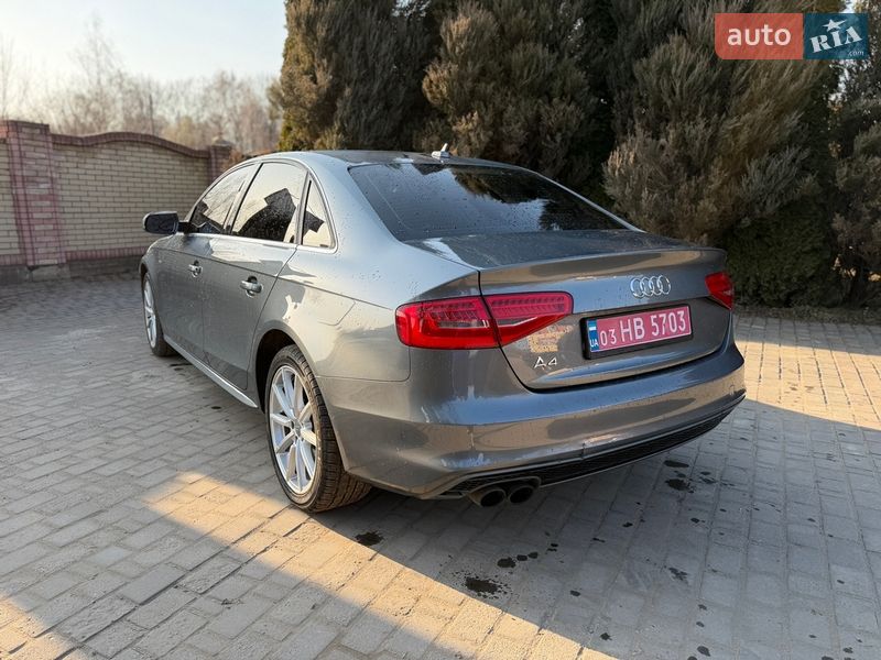 Седан Audi A4 2014 в Самборі