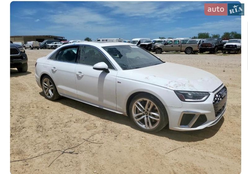 Седан Audi A4 2022 в Полтаві