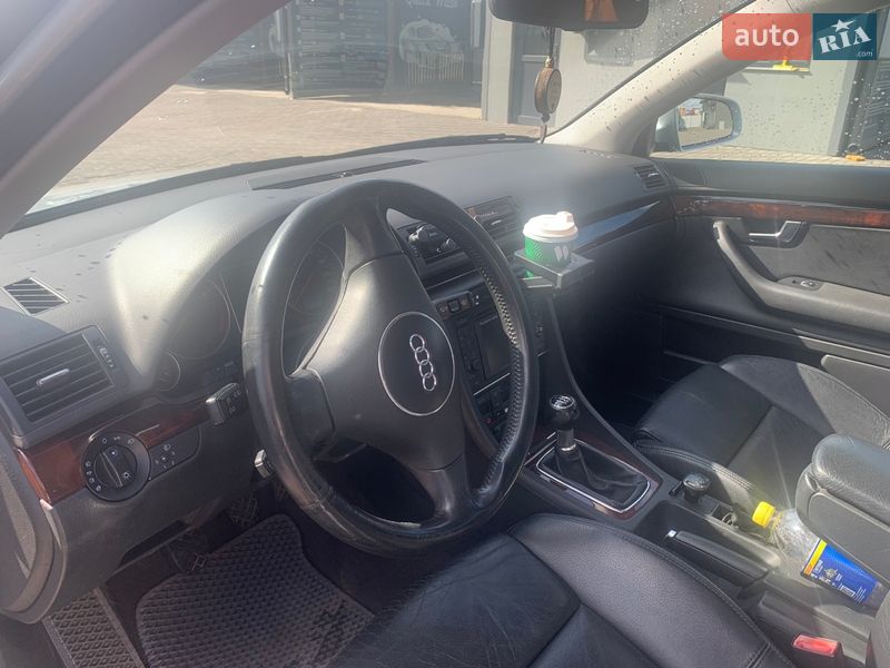Седан Audi A4 2002 в Ичне