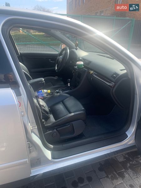 Седан Audi A4 2002 в Ичне