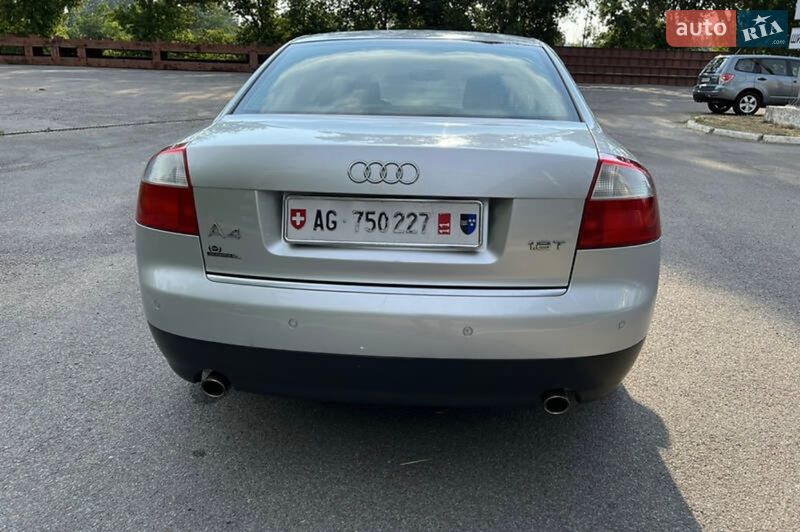 Седан Audi A4 2002 в Ичне