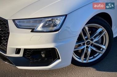 Седан Audi A4 2016 в Киеве