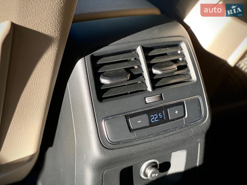 Седан Audi A4 2016 в Киеве