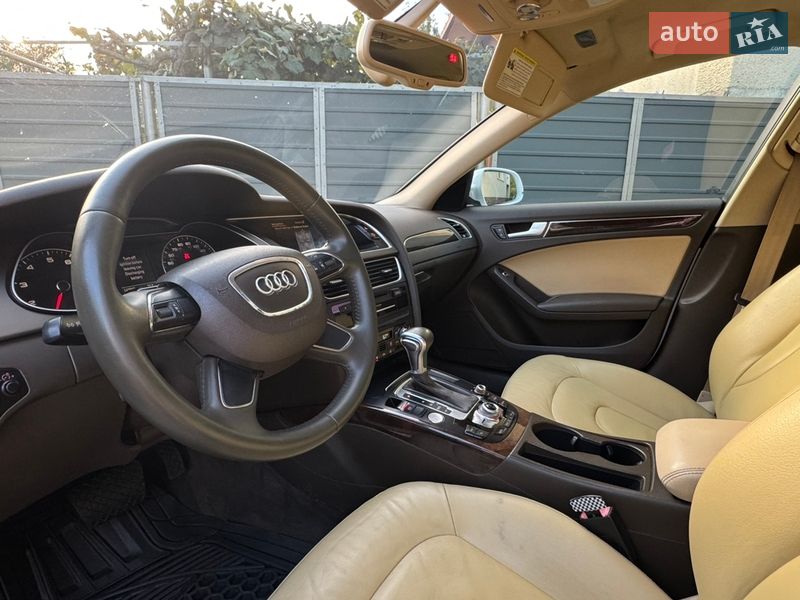 Седан Audi A4 2013 в Мукачевому