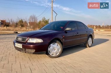 Седан Audi A4 1995 в Здолбунове