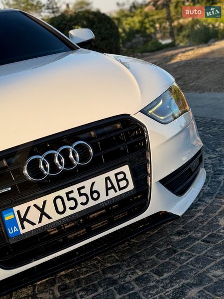 Седан Audi A4 2012 в Днепре