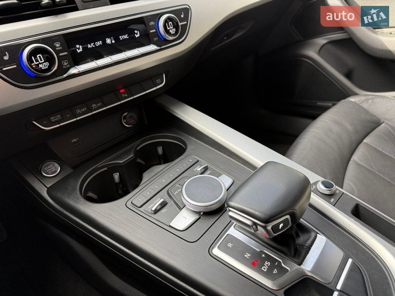 Седан Audi A4 2017 в Львове