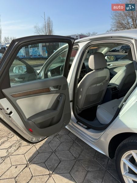 Седан Audi A4 2014 в Кременчуці