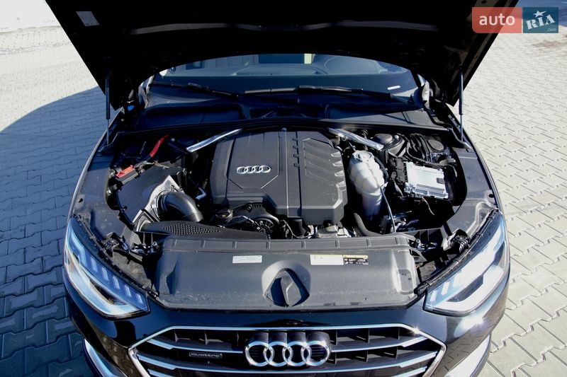 Седан Audi A4 2023 в Житомирі