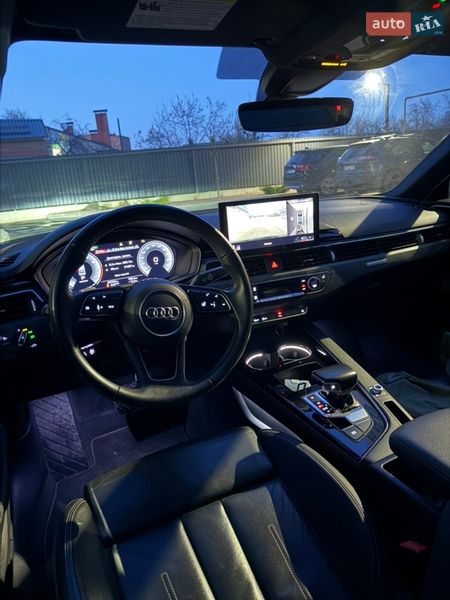 Седан Audi A4 2022 в Полтаві