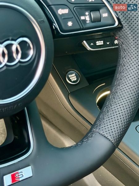 Седан Audi A4 2017 в Одессе