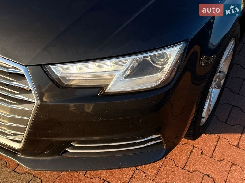 Седан Audi A4 2017 в Ровно