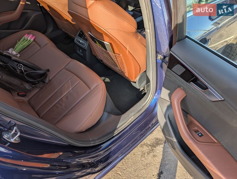 Седан Audi A4 2020 в Чернигове