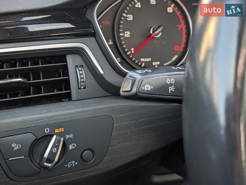 Седан Audi A4 2020 в Чернигове