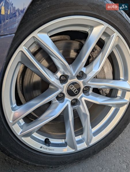 Седан Audi A4 2020 в Чернигове