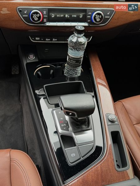 Седан Audi A4 2020 в Днепре